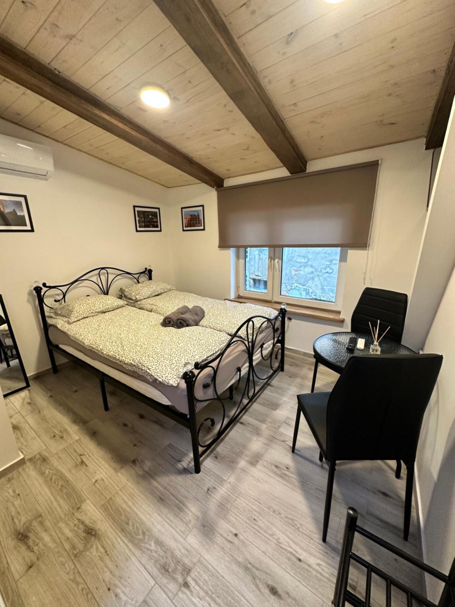 Piernikowy Kacik - Rynek Nowomiejski Z Klimatyzacja Apartament *